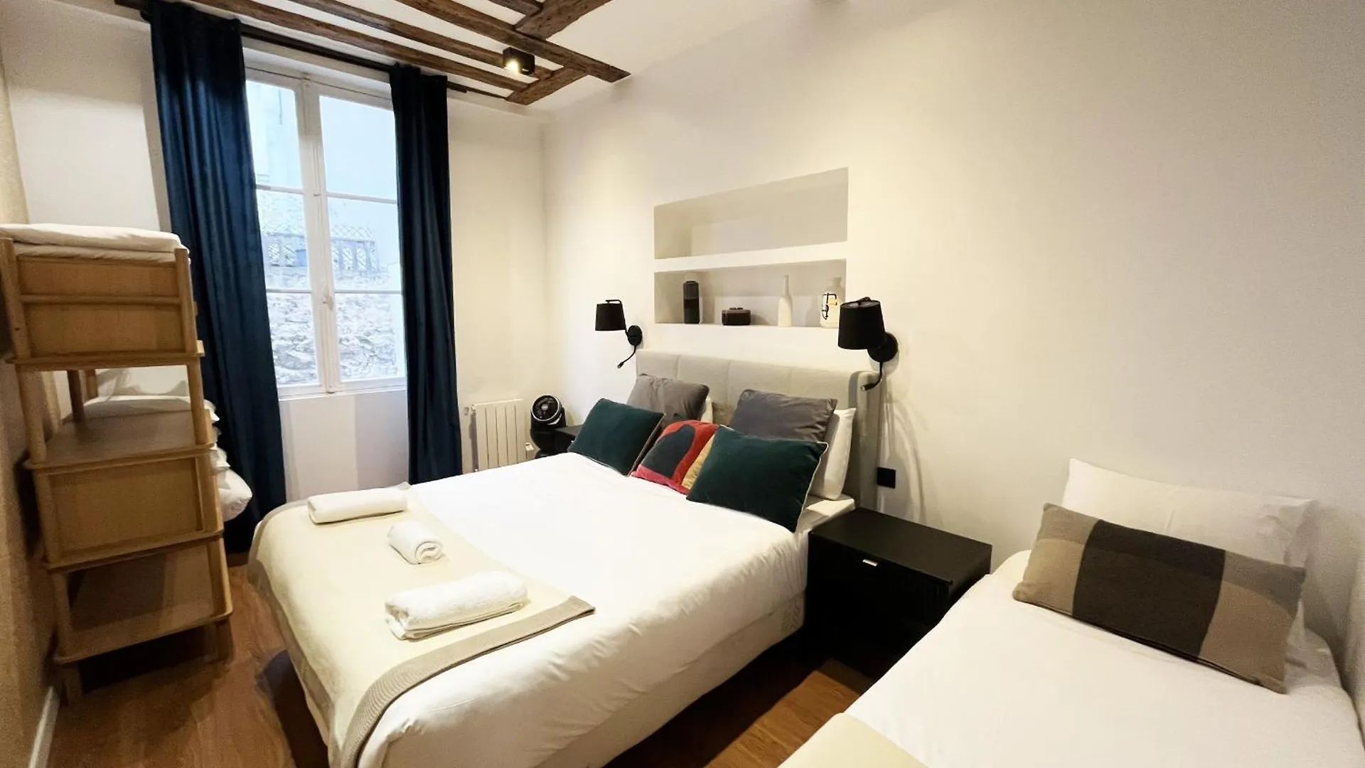 Urban Flat 108 - Stunning 4 Bdr Flat In Paris Lägenhet