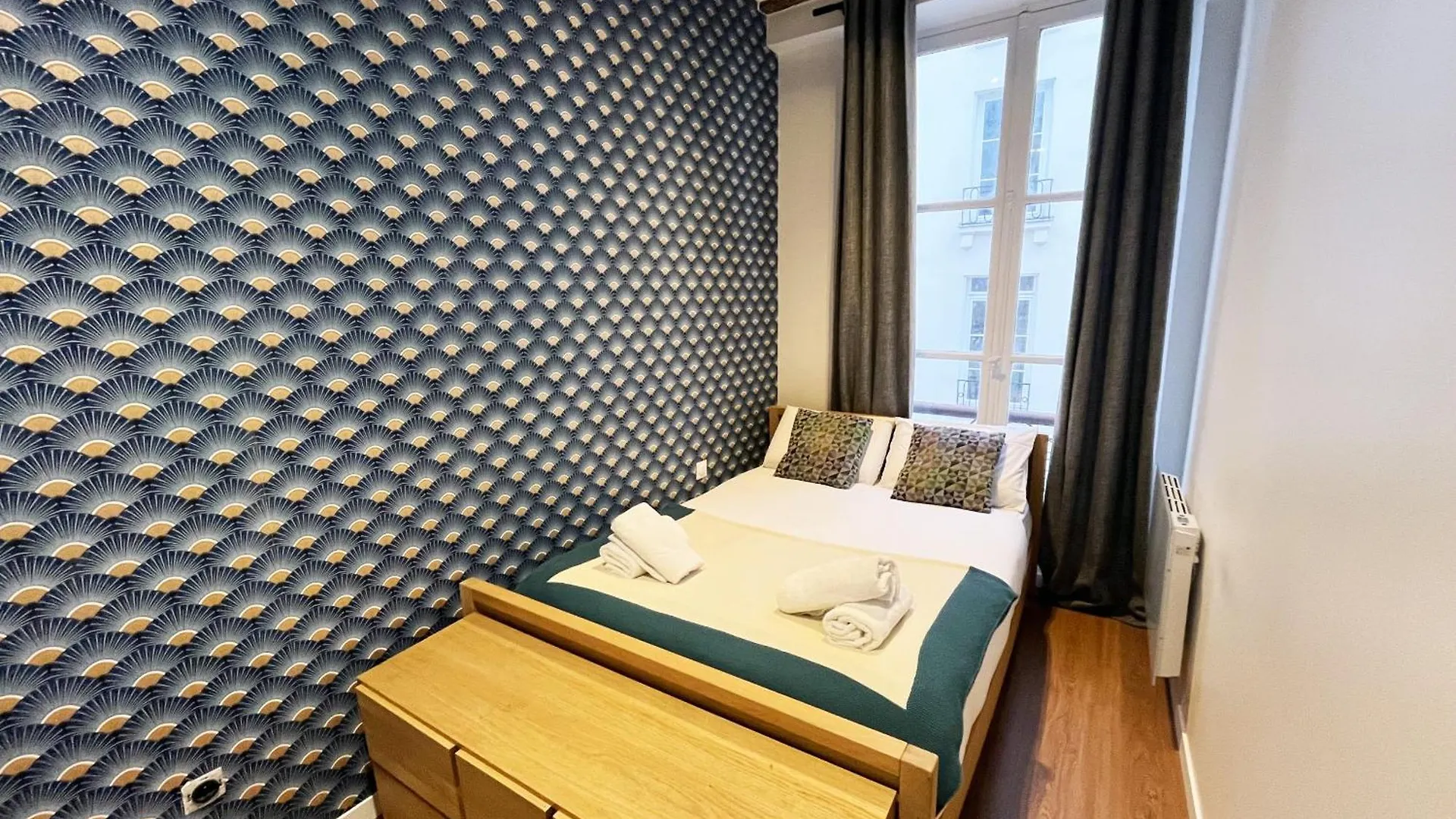 Urban Flat 108 - Stunning 4 Bdr Flat In Paris Lägenhet